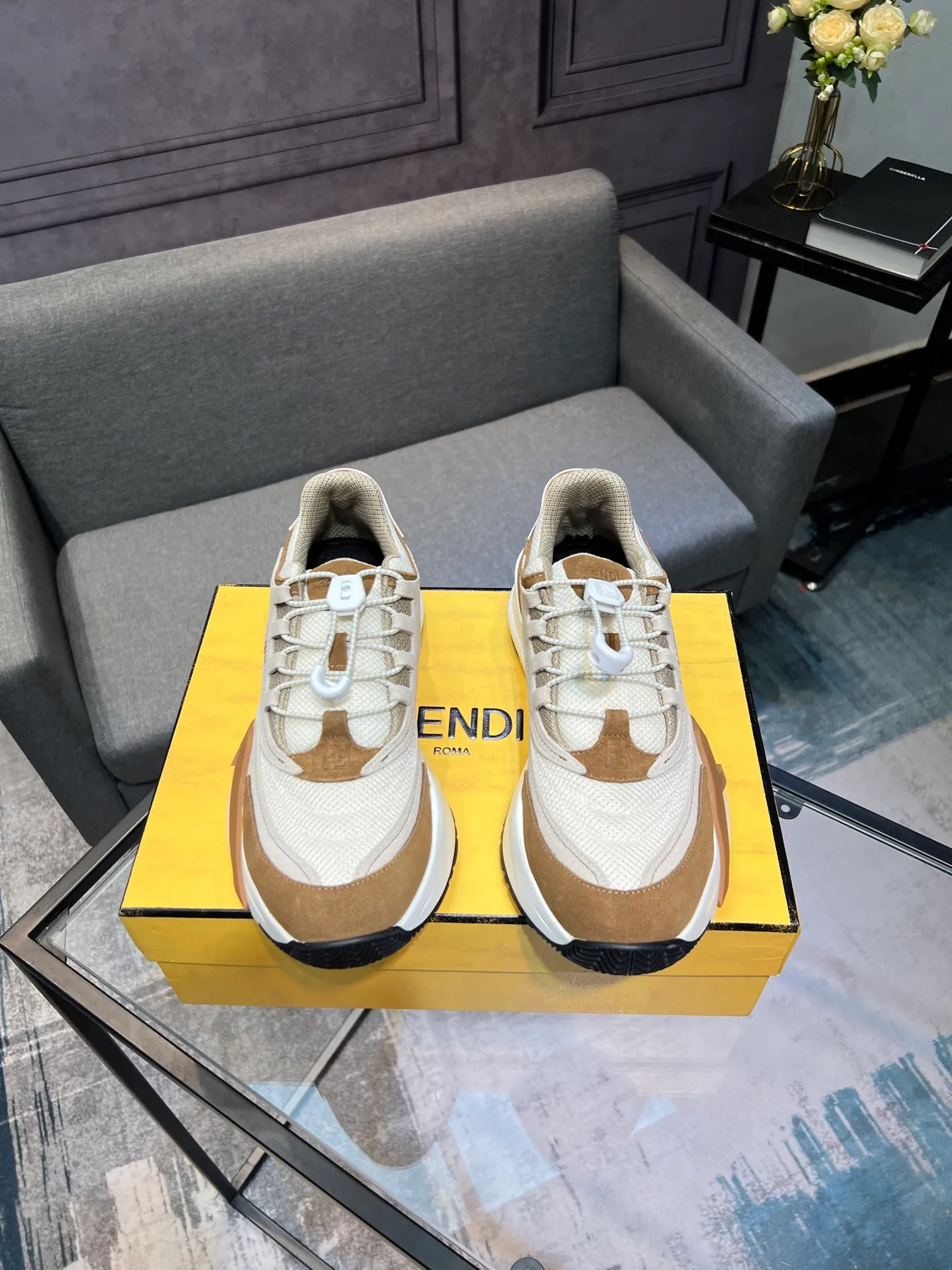 Men's shoes 💰580 FENDI men's fashion casual shoes 👟Hot sale🔥Official website 1:1 replica ⬆️Original quality - Original leather - Original breathable mesh lining Original outsole 1:1 replica, code number 38-44 (45-46 customized)